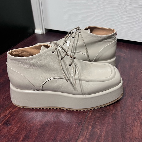 Halmanera Women’s Platform Lace Up Shoe Sz 39 Beige Italian Leather Lug Sole - Picture 1 of 8